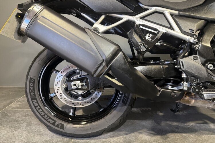 SUZUKI V-STROM 800