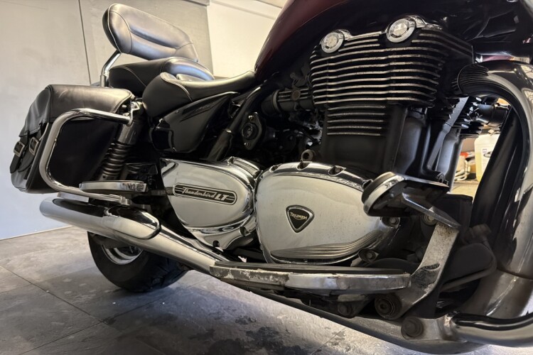 TRIUMPH THUNDERBIRD 1700