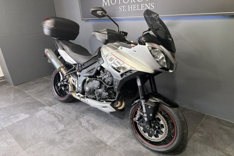 TRIUMPH TIGER 1050