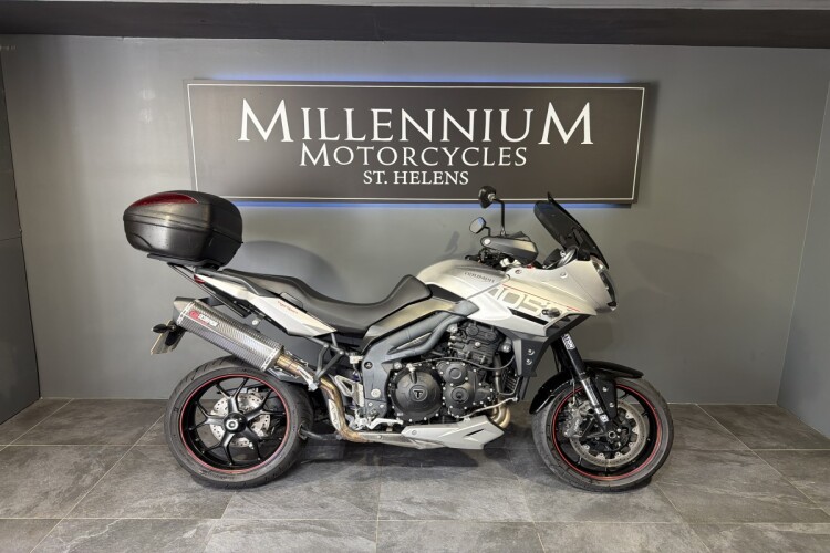 TRIUMPH TIGER 1050