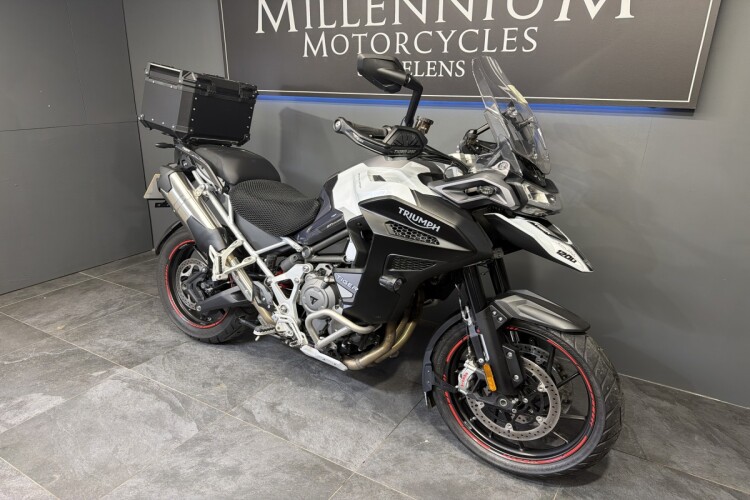 TRIUMPH TIGER 1200