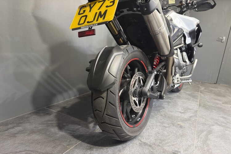 TRIUMPH TIGER 1200