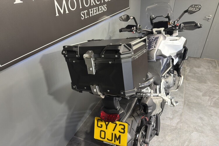 TRIUMPH TIGER 1200