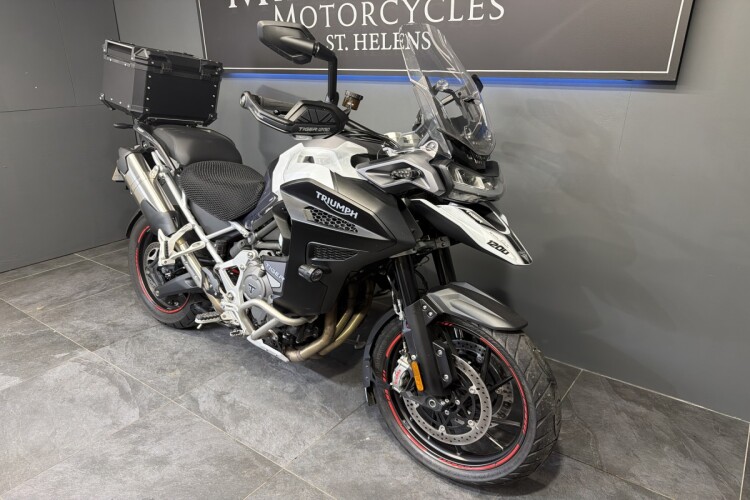 TRIUMPH TIGER 1200