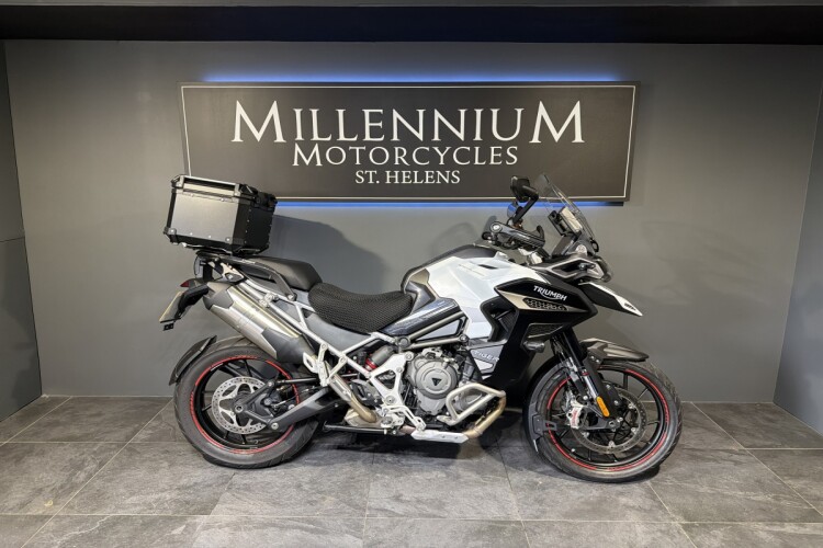 TRIUMPH TIGER 1200