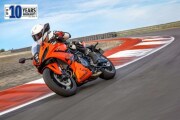 SUZUKI GSX-8S