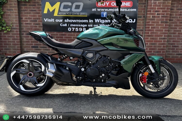DUCATI DIAVEL V4