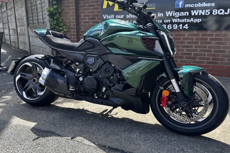 DUCATI DIAVEL V4