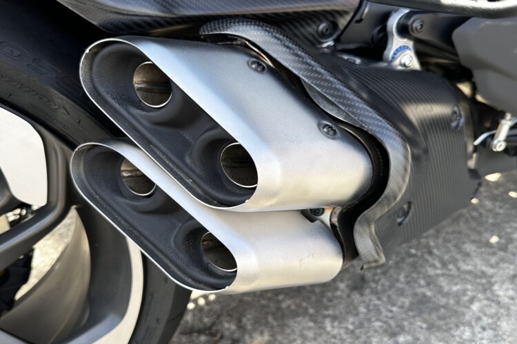 DUCATI DIAVEL V4