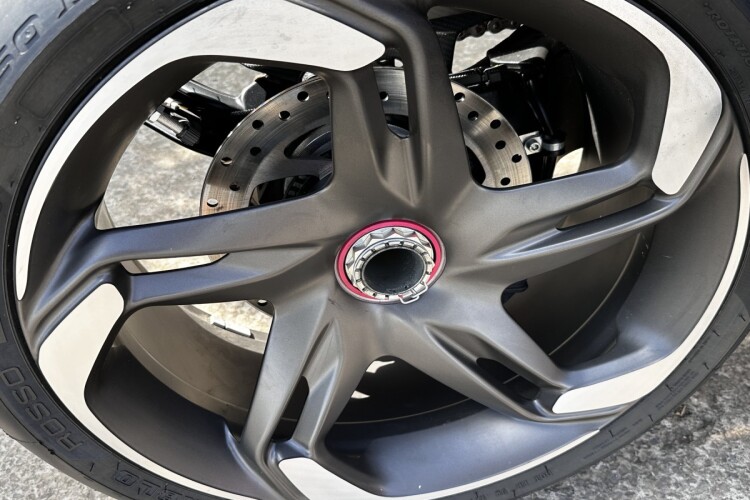 DUCATI DIAVEL V4