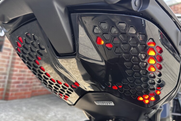 DUCATI DIAVEL V4