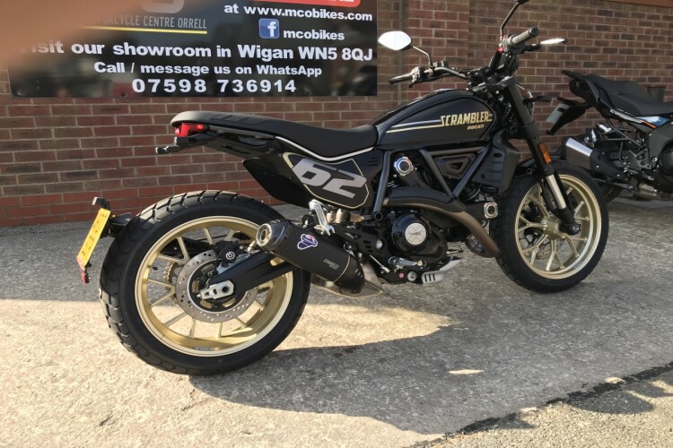 DUCATI SCRAMBLER 800