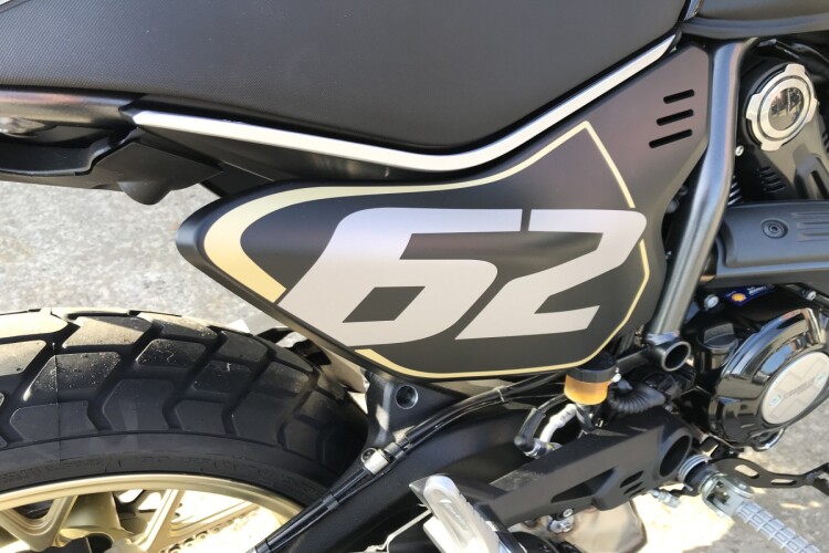 DUCATI SCRAMBLER 800