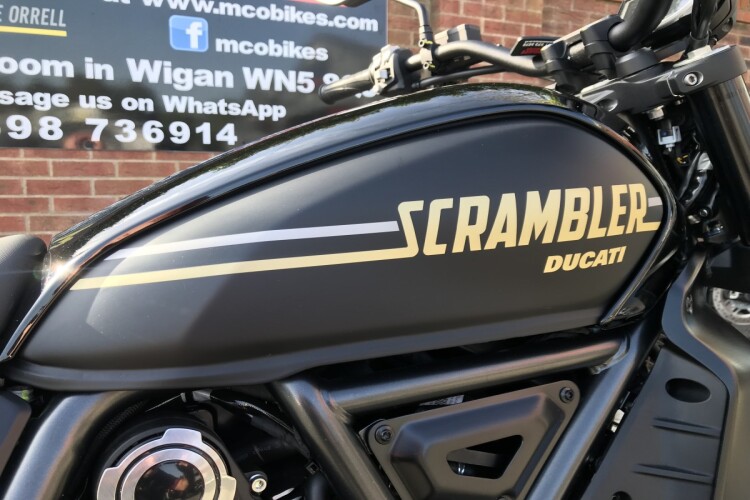DUCATI SCRAMBLER 800