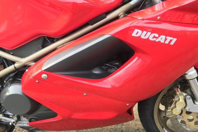 DUCATI ST4