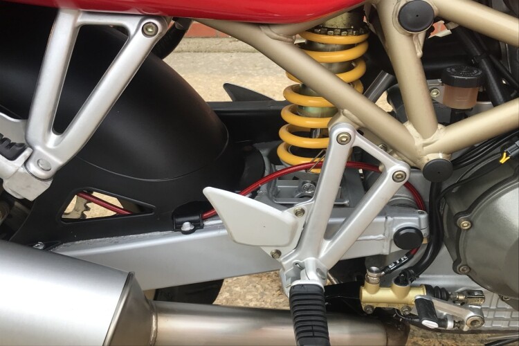 DUCATI ST4