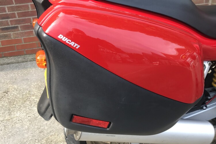 DUCATI ST4
