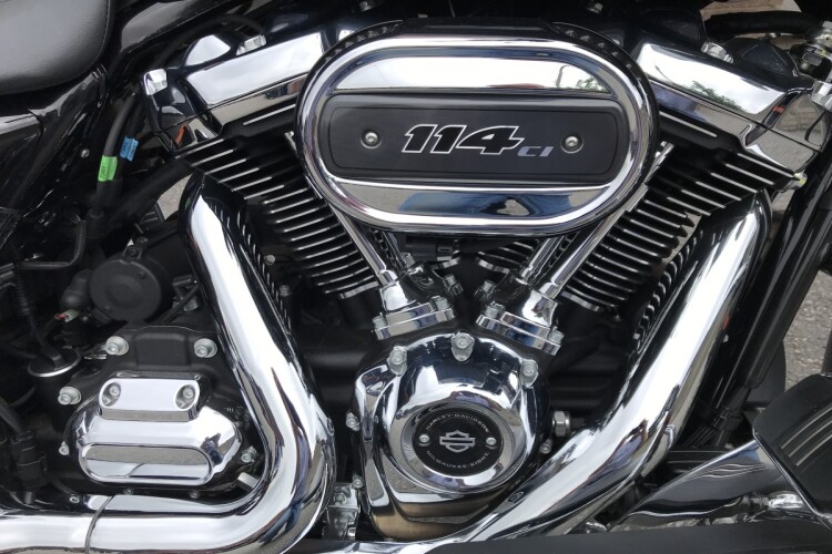 HARLEY-DAVIDSON TOURING