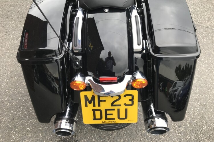 HARLEY-DAVIDSON TOURING