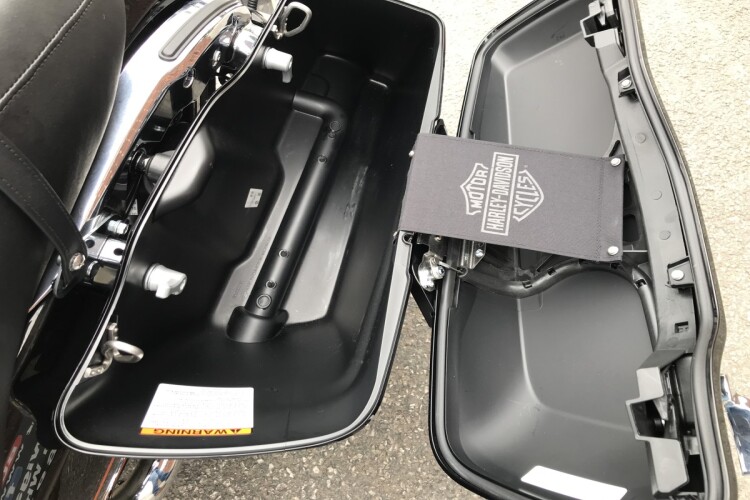 HARLEY-DAVIDSON TOURING