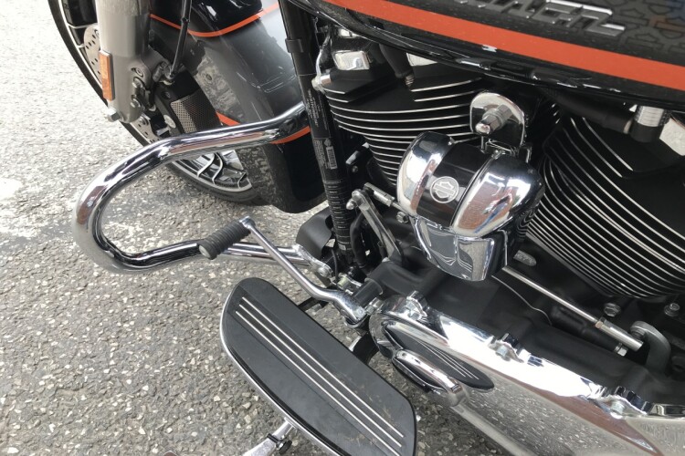HARLEY-DAVIDSON TOURING