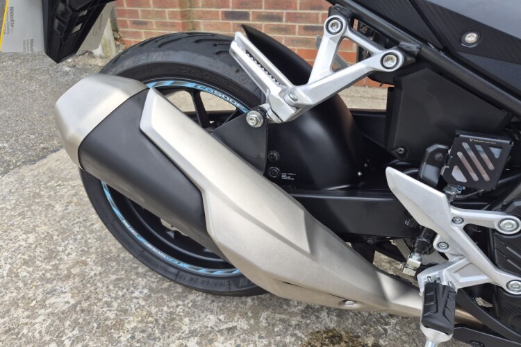 HONDA CB500F