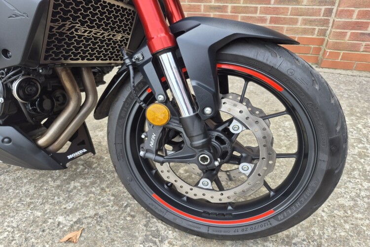 HONDA CB750 HORNET