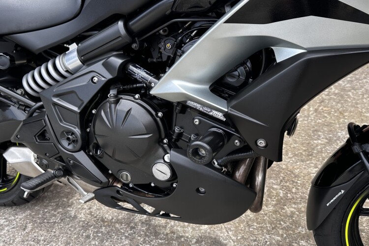 KAWASAKI VERSYS 650