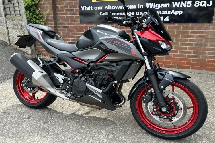 KAWASAKI Z500