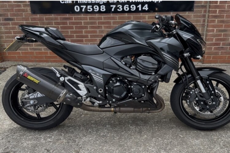 KAWASAKI Z800