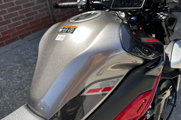 KAWASAKI Z900