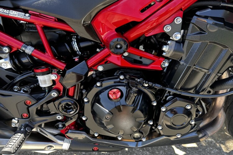 KAWASAKI Z900