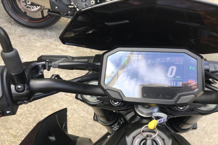 KAWASAKI Z900 PERFORMANCE