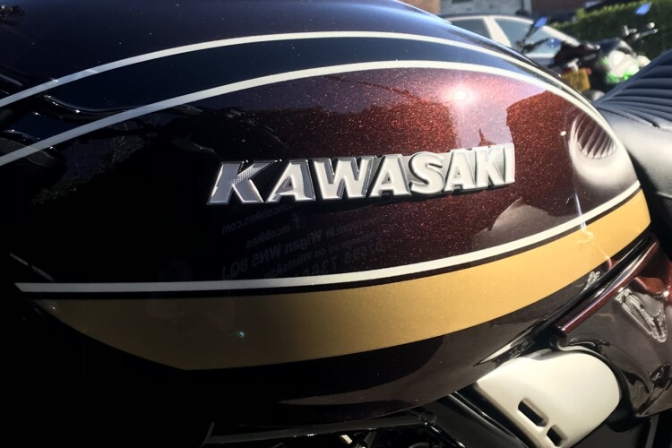 KAWASAKI Z900 RS
