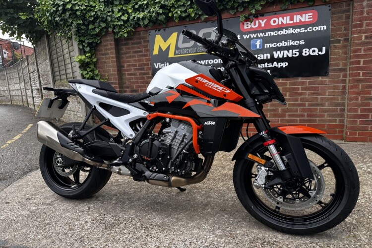 KTM 990 DUKE