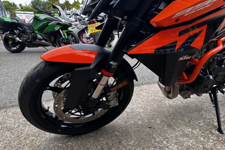 KTM 990 DUKE