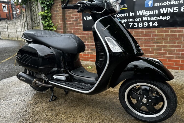 PIAGGIO VESPA GTS