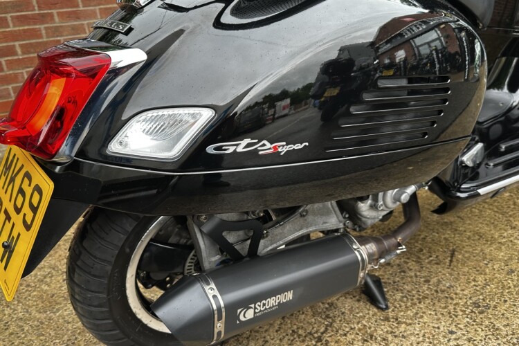 PIAGGIO VESPA GTS
