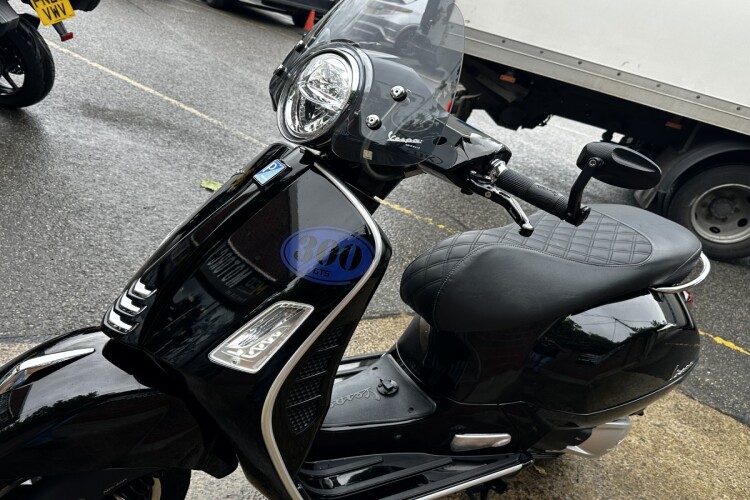 PIAGGIO VESPA GTS