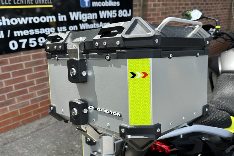 QJMOTOR SVT 650