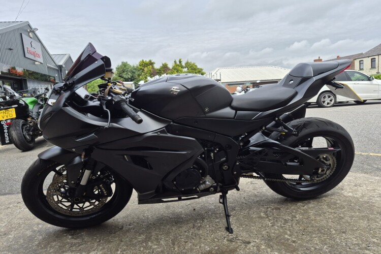 SUZUKI GSX-R1000
