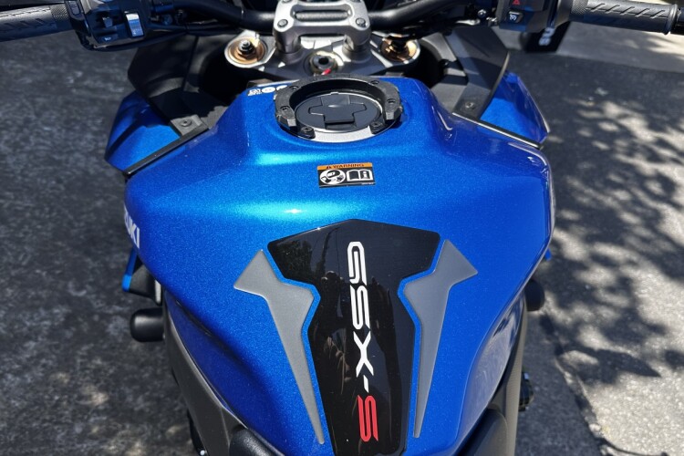 SUZUKI GSX-S1000GT+