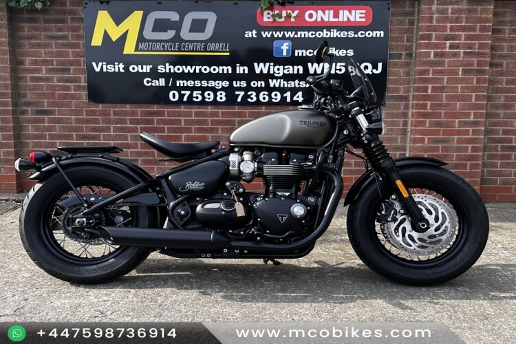 TRIUMPH BOBBER