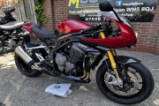 TRIUMPH SPEED TRIPLE 1200