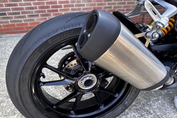 TRIUMPH SPEED TRIPLE 1200