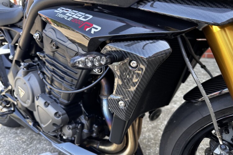 TRIUMPH SPEED TRIPLE 1200