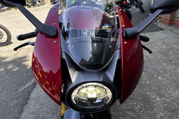 TRIUMPH SPEED TRIPLE 1200