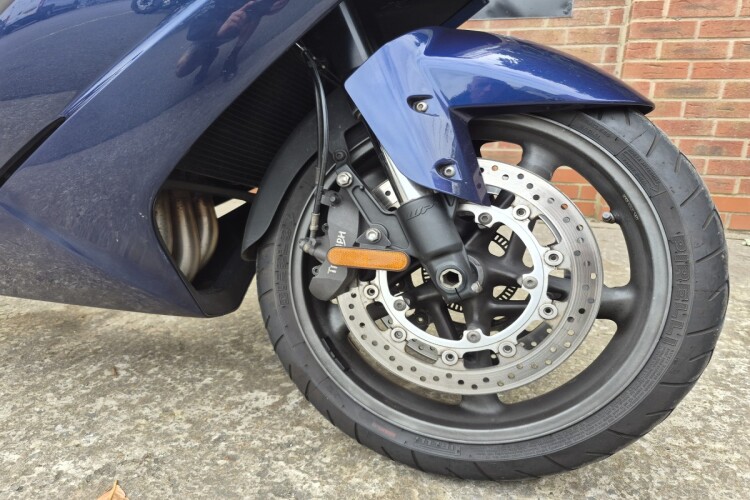 TRIUMPH TROPHY 1200