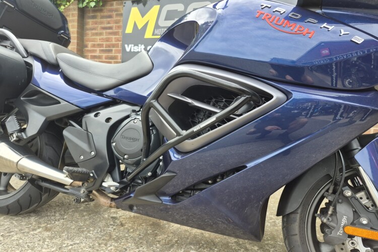 TRIUMPH TROPHY 1200