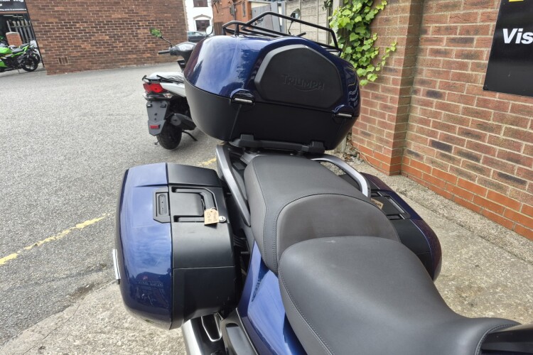 TRIUMPH TROPHY 1200
